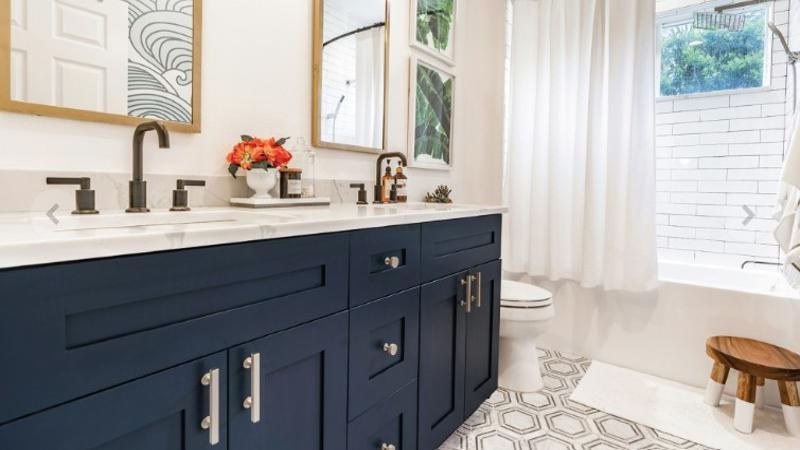 Shaker vanity in Imperial Blue with a white top